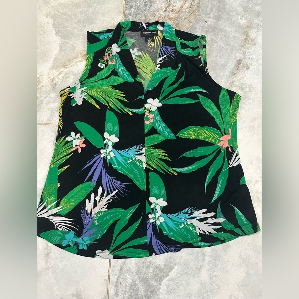Liz Claiborne Green and White Buttoned Blouse